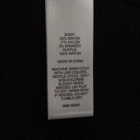 NWT Express Cold Shoulder Ruffle Top - Picture 5 of 5